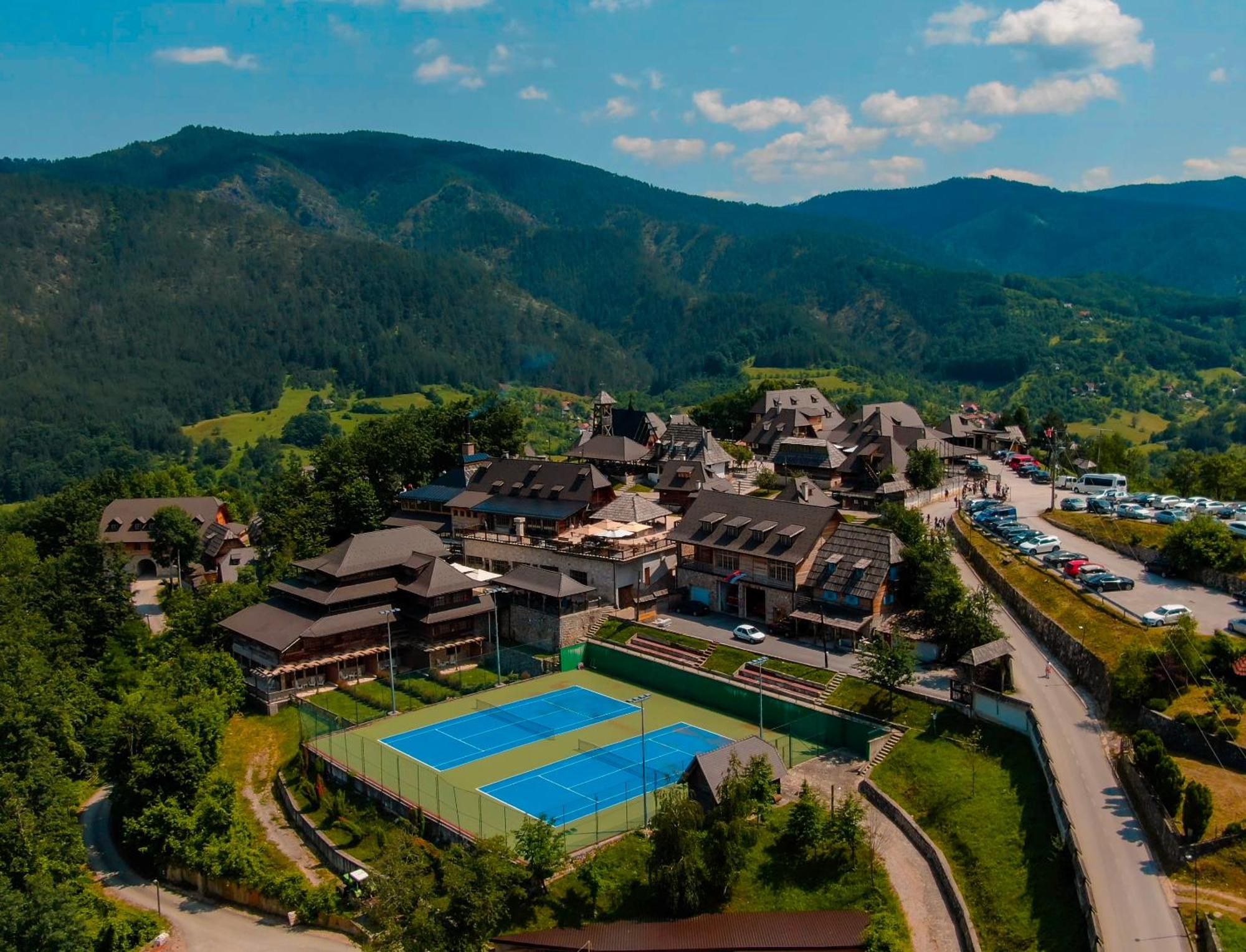 Mecavnik Resort モクラ・ゴラ エクステリア 写真